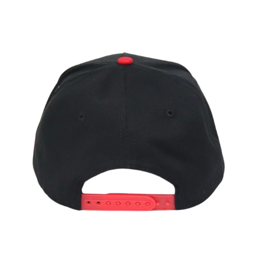 GORRA VAQUEROS NEGRA - VICERA ROJA